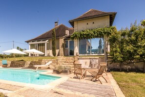 Villa | Pool - Villa With Pool in Correze (Saint-Bonnet-la-Riviere)