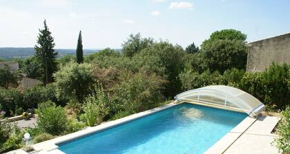 Saint-maximin: Pool & Peace