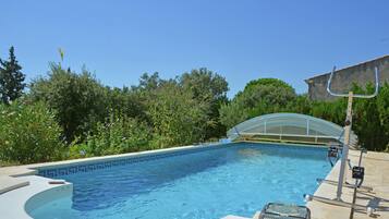 House | Kolam renang