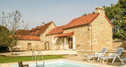 Slate-roofed Hideaway