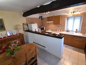 Dining - Serene Holiday Home in Vignol With Swimming Pool (Vignol)