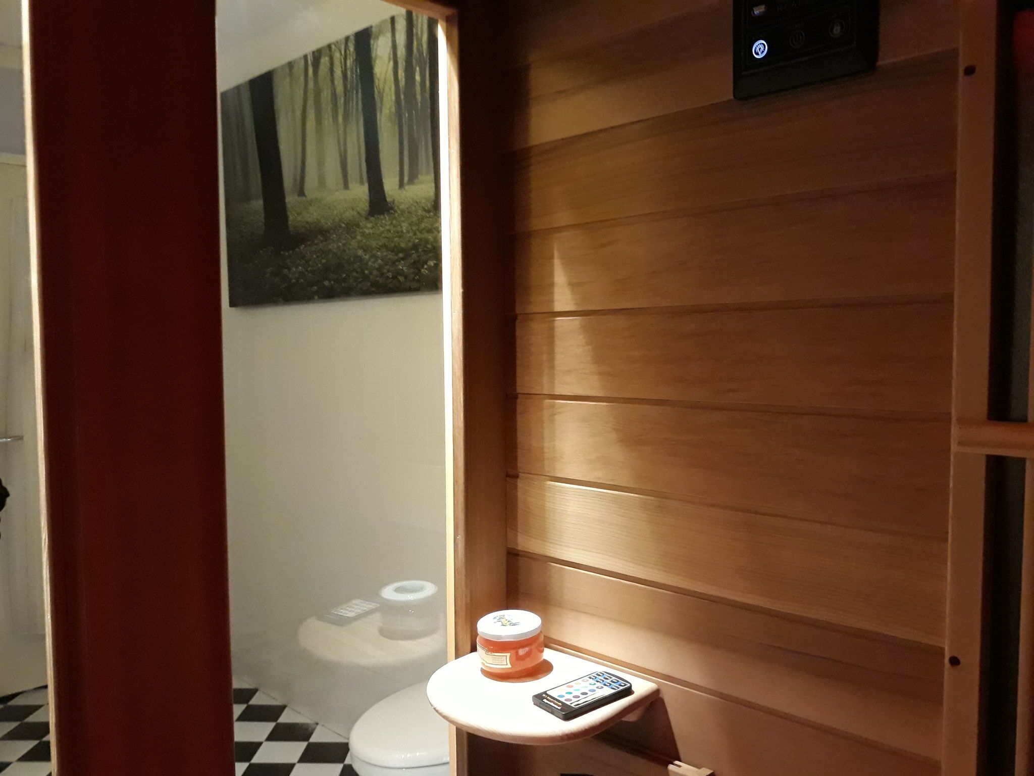4 phòng ngủ, trang bị nội thất với thiết kế riêng biệt, bộ trải giường 