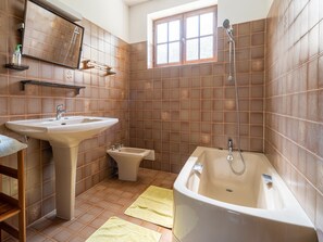 House | Bathroom - Holiday Home in Montclus Near River (Montclus)