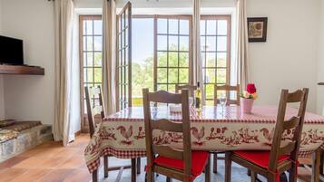 House | Dining