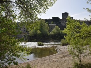 Exterior - Holiday Home in Montclus Near River (Montclus)