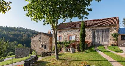 Holiday Home Saint-beauzire Near Pauillac Castle