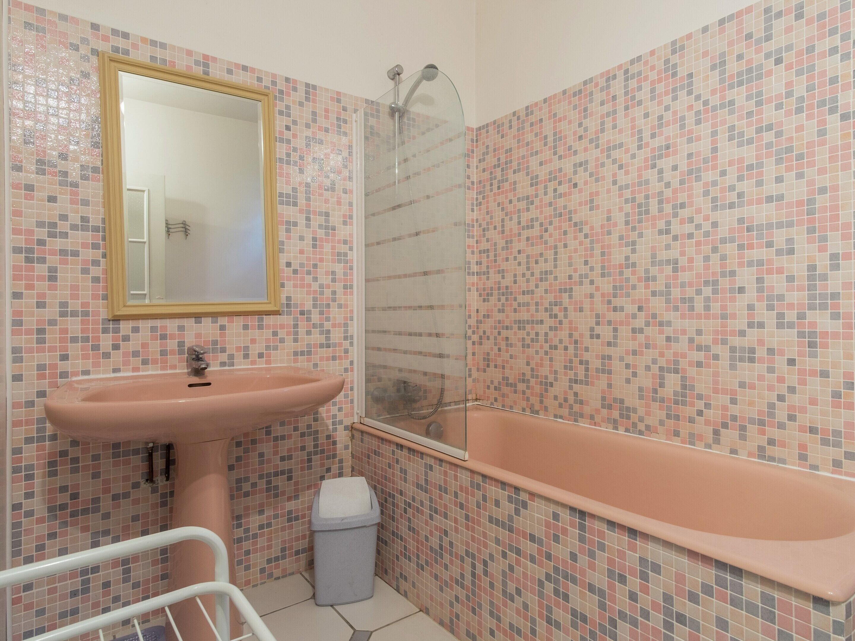 House | Bathroom