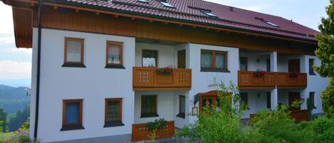 Apartment | Exterior