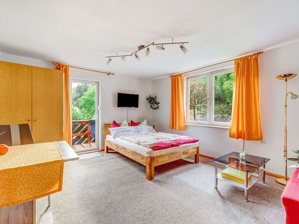 Hus | 1 sovrum, unika möbler och sängkläder