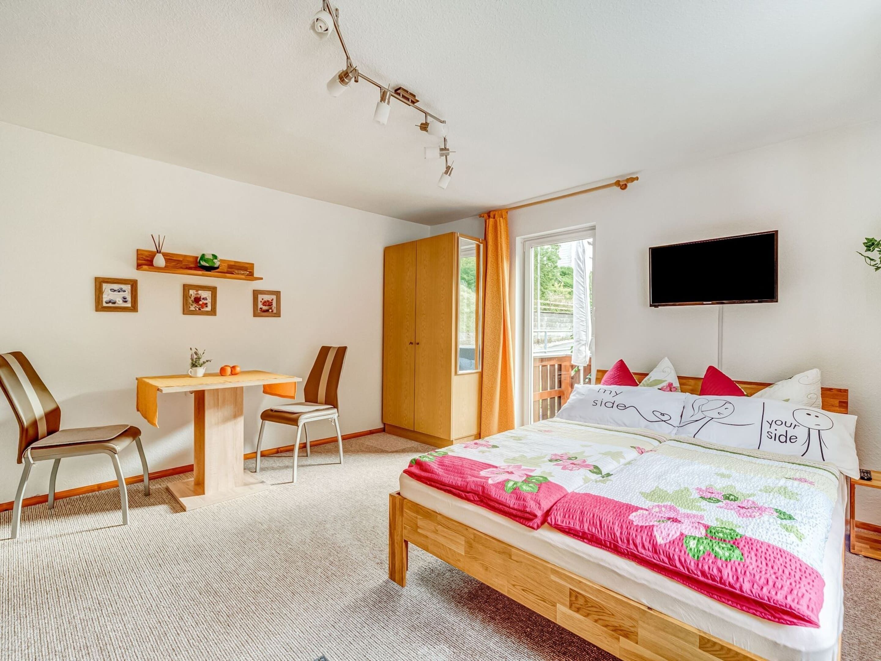 House | 1 bedroom, individually furnished, bed sheets