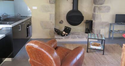Pretty Cottage in La Chapelle-neuve Brittany With Jacuzzi
