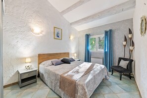 House - Modern Holiday Home With Private Pool (Lambesc)