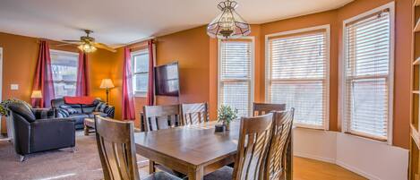 House (3 Bedrooms) | Private kitchen | Full-size fridge, oven, coffee/tea maker, toaster
