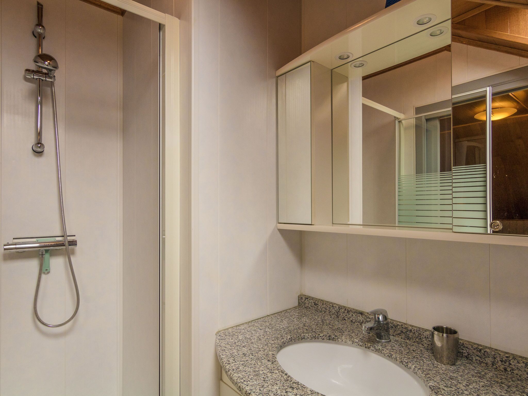 House | Bathroom