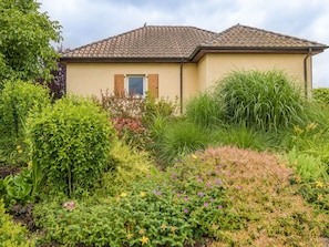 Exterior - Pleasant Holiday Home With Private Pool (Saint-Nexans)