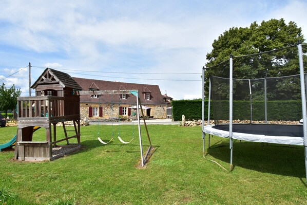 Exterior - Timeless Charm in Perigord (Saint-Leon-sur-Vezere)