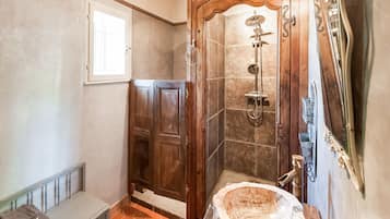 House | Bathroom