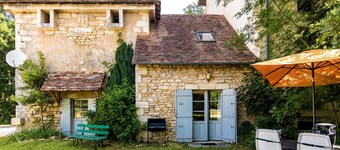 Heritage Holiday Home in Mayac With Pool