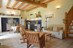 Cottage | Living room - Cottage in Wierre-effroy Near Forest (Wierre-Effroy)