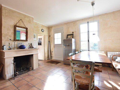 Mansion in Machemont With Private Garden, BBQ & Fireplace
