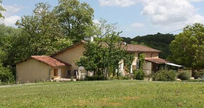 Luxurious Villa in Beaumont With Garden