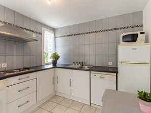 House | Private kitchen - Cozy Hillside Escape in Berre (Berre-des-Alpes)