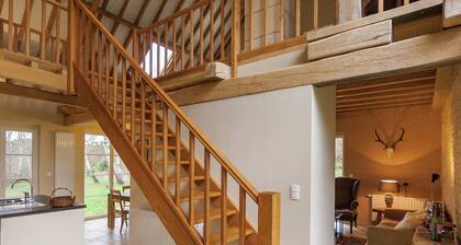 Beautifully Located Country House With Heated Pool