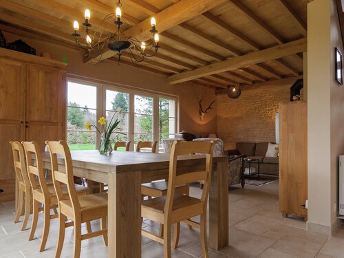 Beautifully Located Country House With Heated Pool