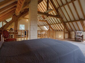 House | 2 bedrooms, individually furnished, iron/ironing board, bed sheets - Beautifully Located Country House With Heated Pool (Auriac)
