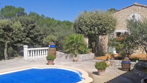 Unclassified image, 2 of 34, button - Attractive Holiday Home in Uchaux France With Private Pool (Uchaux)