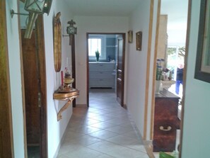 Reception - Attractive Holiday Home in Uchaux France With Private Pool (Uchaux)