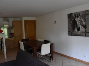 Dining - Spacious Apartment in Sallanches Near Ski Area (Sallanches)