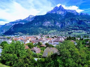 Exterior - Spacious Apartment in Sallanches Near Ski Area (Sallanches)