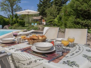 Dining - Majestic Villa in Montbrun With Private Heated Pool (Montbrun-des-Corbières)