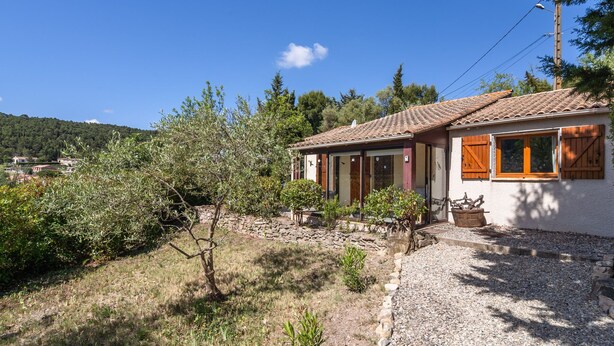 Exterior - Majestic Villa in Montbrun With Private Heated Pool (Montbrun-des-Corbières)