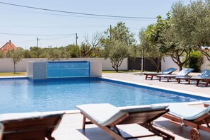 House | Pool - Holiday Home in Galovac With Pool (Galovac)