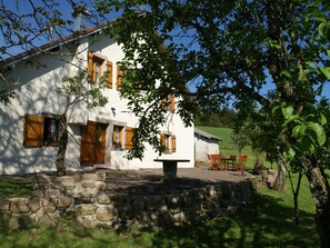 Exterior - Spacious Holiday Home With Private Garden in Saint-bresson (Saint-Bresson)