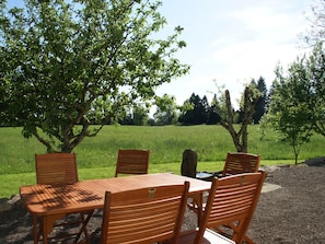 House | Balcony - Spacious Holiday Home With Private Garden in Saint-bresson (Saint-Bresson)