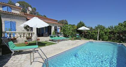 Villa in Bagnols With Pool & Near Nature Parks