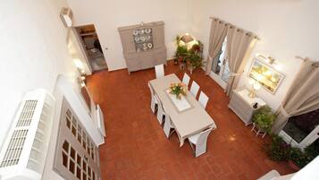 House | Dining