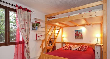 Villa in Bagnols With Pool & Near Nature Parks