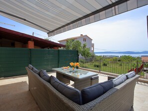 Exterior - Newly Built Holiday Home in a Quiet Area, 2 Spacious sea View Terraces, Parking (Zadar)