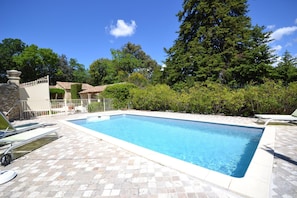 House | Pool | Indoor pool, outdoor pool - Villa in Provence Near Vaison-la-romaine (Vaison-la-Romaine)