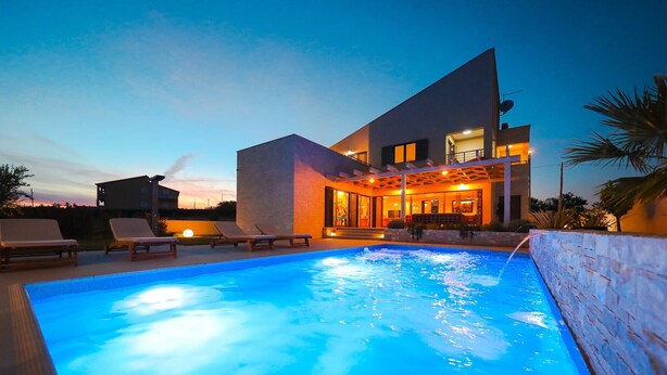 Exterior - Splendid Villa in Poljica Brig With Private Pool (Nin)