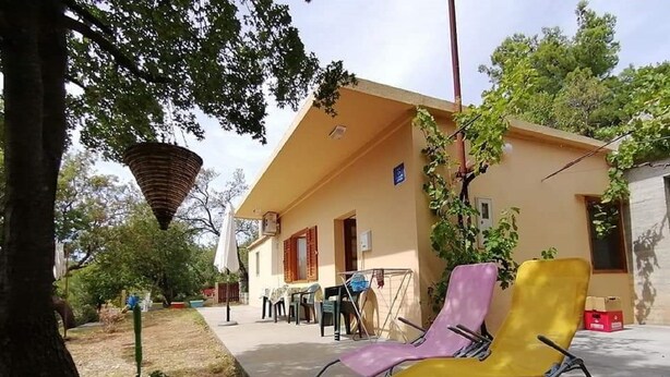 Balcony - Authentic Holiday House in Quiet Area, Near Pebble Beach (Starigrad)