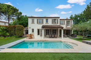 Villa | Exterior - Villa in Gassin Near Saint Tropez Beaches (Gassin)