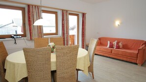 Dining - Stylish Flats in Uderns Near Ski Lift (Uderns)