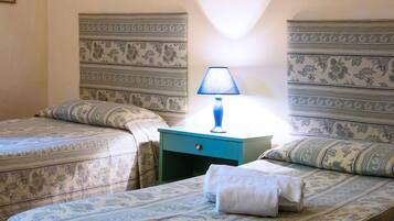 5 bedrooms, bed sheets