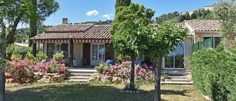 Villa | Exterior
