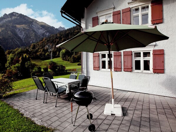 House | Balcony - Spacious Mansion in Wald am Arlberg With Private Garden (Dalaas)